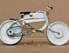 Ceasuri transformate in mini-motociclete