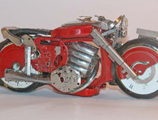 Ceasuri transformate in mini-motociclete