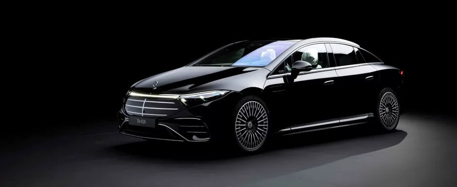 Cel mai controversat model de la Mercedes a primit un facelift major. Noua versiune se lauda cu un design redesenat la nivelul partii frontale si bancheta spate care se inclina pentru un plus de confort. Cat costa Cel mai controversat model de la Mercedes a primit un facelift major. Noua versiune se lauda cu un design redesenat la nivelul partii frontale si bancheta spate care se inclina pentru un plus de confort. Cat costa