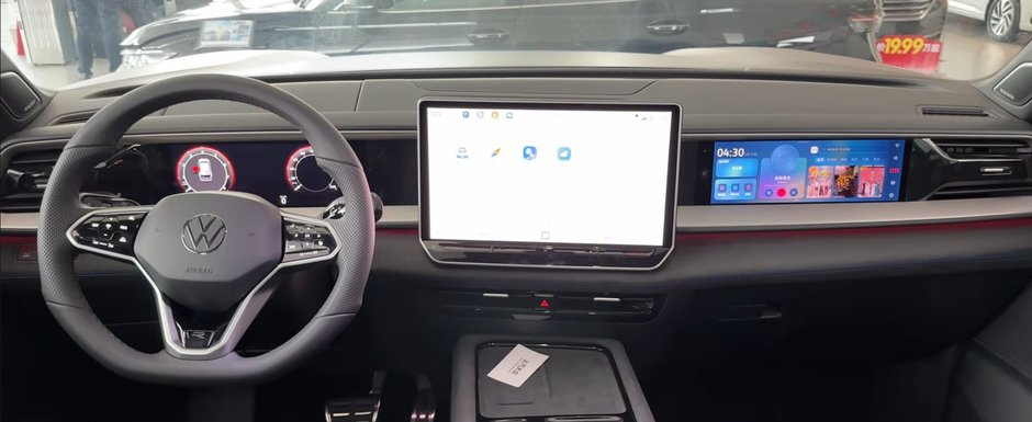 Cel mai mare SUV de la Volkswagen a debutat oficial. Noul Teramont Pro are o lungime de peste 5.15 metri si trei ecrane in bord. Cum arata in realitate Cel mai mare SUV de la Volkswagen a debutat oficial. Noul Teramont Pro are o lungime de peste 5.15 metri si trei ecrane in bord. Cum arata in realitate