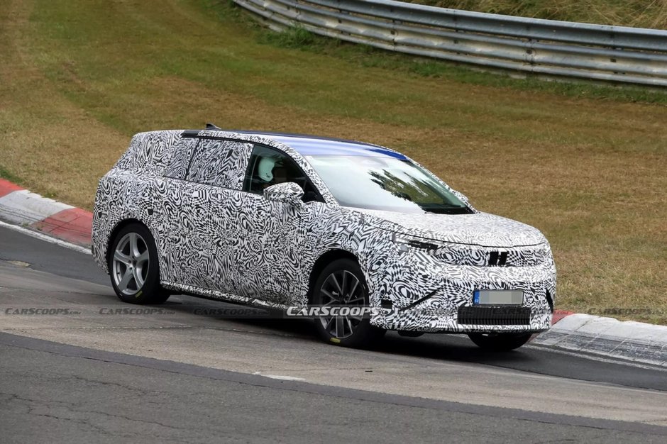 Cel mai mare SUV electric de la Skoda - Poze spion