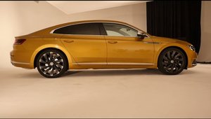 Cel mai nou film cu VW Arteon surprinde absolut fiecare detaliu al masinii germane