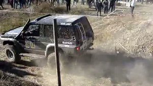 Cel mai prost sofer de off-road din toate timpurile? Cu siguranta!