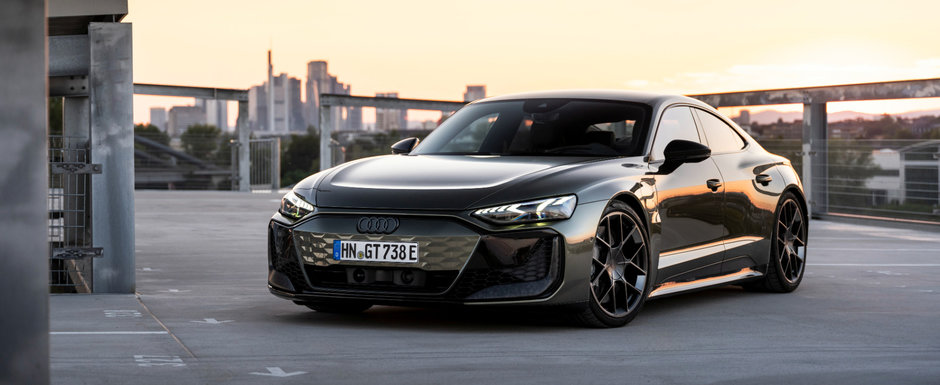 Cel mai puternic Audi din toate timpurile a debutat oficial. Noul model se lauda cu un total de 925 de cai. Galerie foto completa Cel mai puternic Audi din toate timpurile a debutat oficial. Noul model se lauda cu un total de 925 de cai. Galerie foto completa