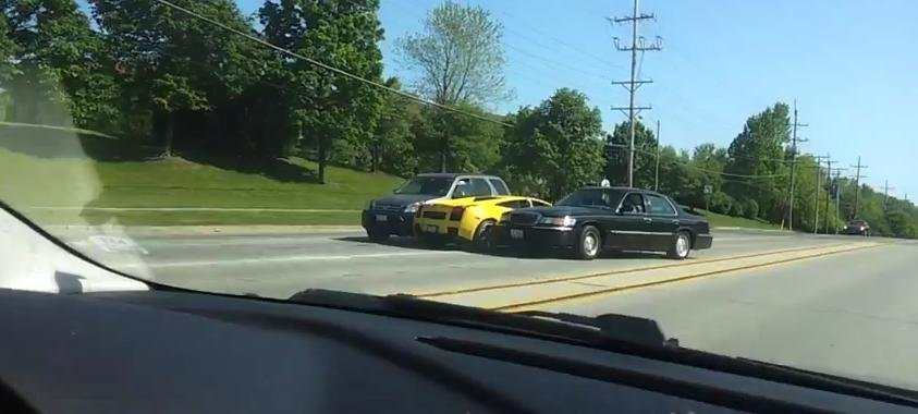 Cel mai stupid accident din lume la bordul unui Lamborghini Gallardo Cel mai stupid accident din lume la bordul unui Lamborghini Gallardo