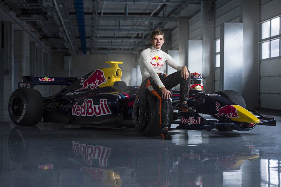 Cel mai tanar pilot din Formula 1 nu are varsta necesara de permis Cel mai tanar pilot din Formula 1 nu are varsta necesara de permis