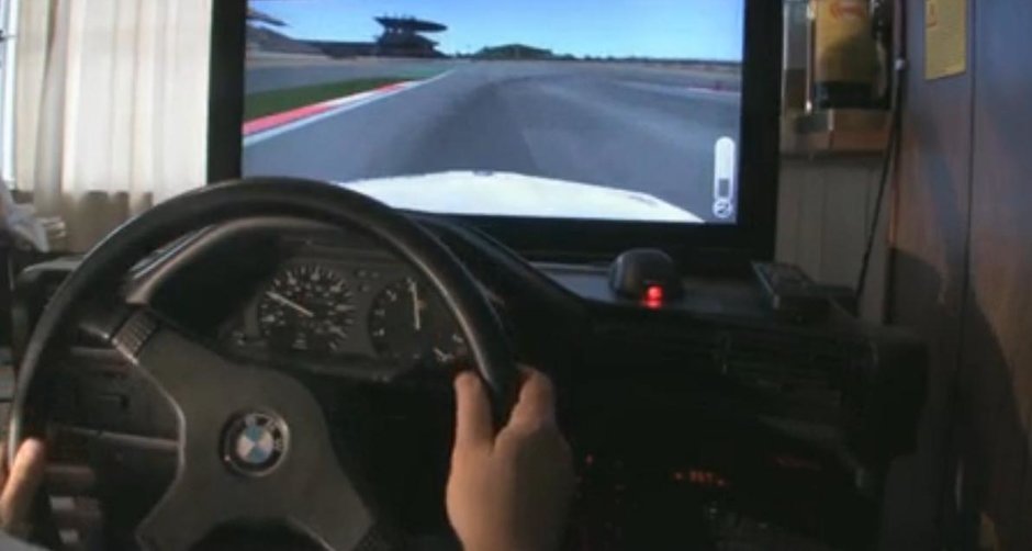 Cel mai tare simulator de BMW E30 ursulet!