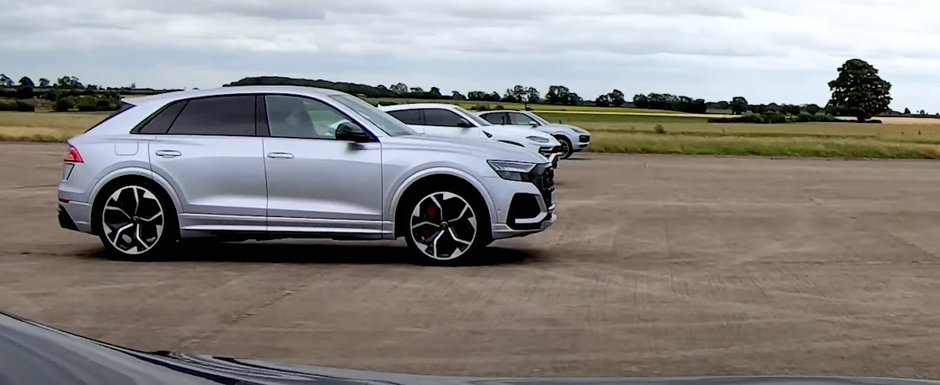 Cele mai tari SUV-uri produse vreodata de Volkswagen s-au aliniat la start. Cine castiga cursa Cele mai tari SUV-uri produse vreodata de Volkswagen s-au aliniat la start. Cine castiga cursa