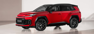 Celebra Toyota RAV4 a primit o noua generatie. Cea mai vanduta masina din 2021 ofera acum 304 cai putere in varianta de top