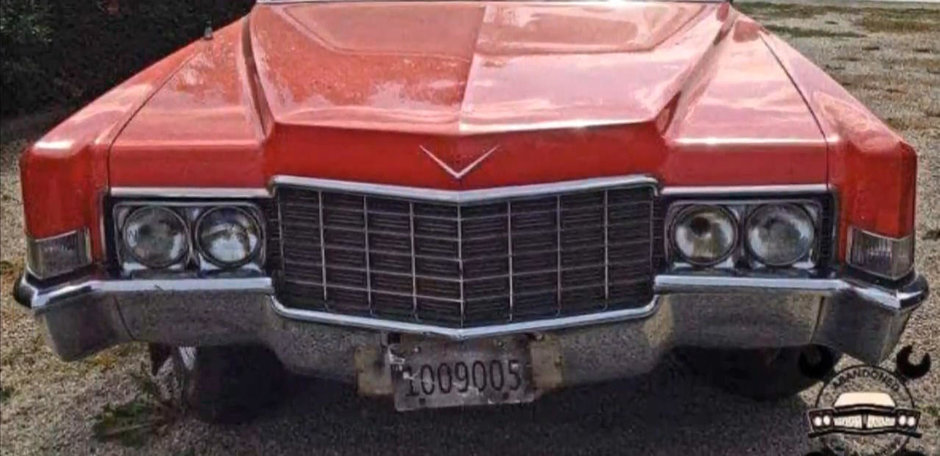 Celebrul Cadillac din Nea Marin Miliardar este parasit. Merita salvat? Celebrul Cadillac din Nea Marin Miliardar este parasit. Merita salvat?