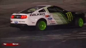 Celebrul Ford Mustang Falken face senzanzatie la Gymkana