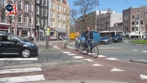 Centrul Amsterdamului e mai prietenos cu biciclistii decat intreaga Romanie