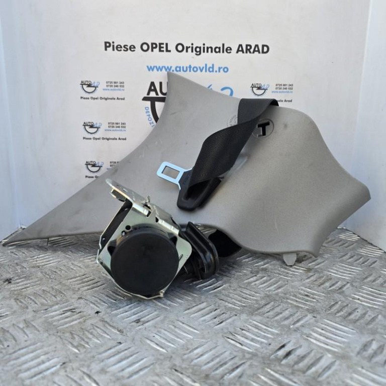 Centura de siguranță dreapta spate Opel Corsa D 2006-2010 13290256