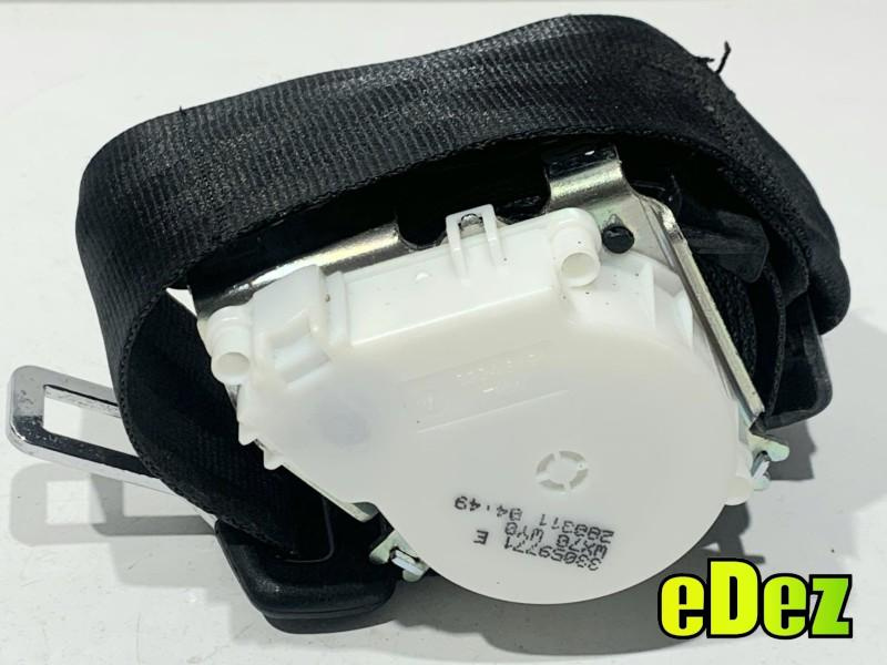 Centura de siguranta dreapta spate Volkswagen Passat B7 (2010-2014) 3C9857806J