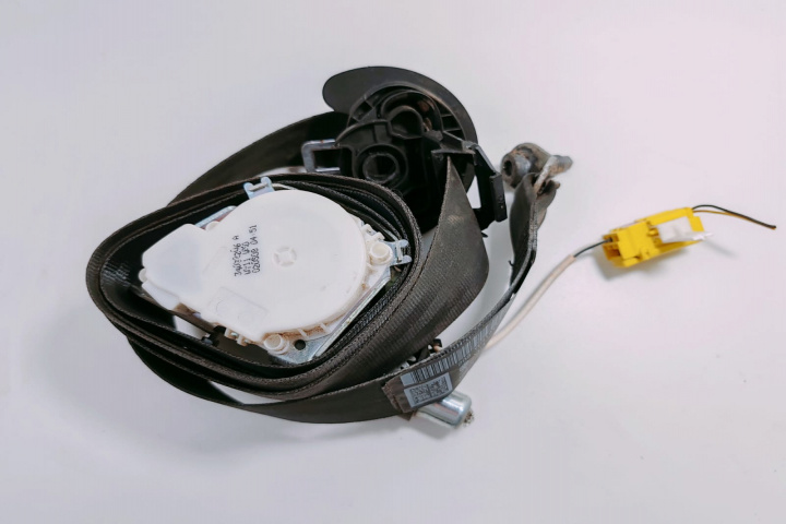 Centura de Siguranta stanga fata 3C1857705F Volkswagen VW Passat B6 [2005 - 2010]