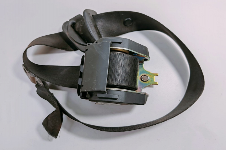 Centura de siguranta stanga fata 566244501 / 8207955 BMW Seria 3 E46 [1997 - 2003]