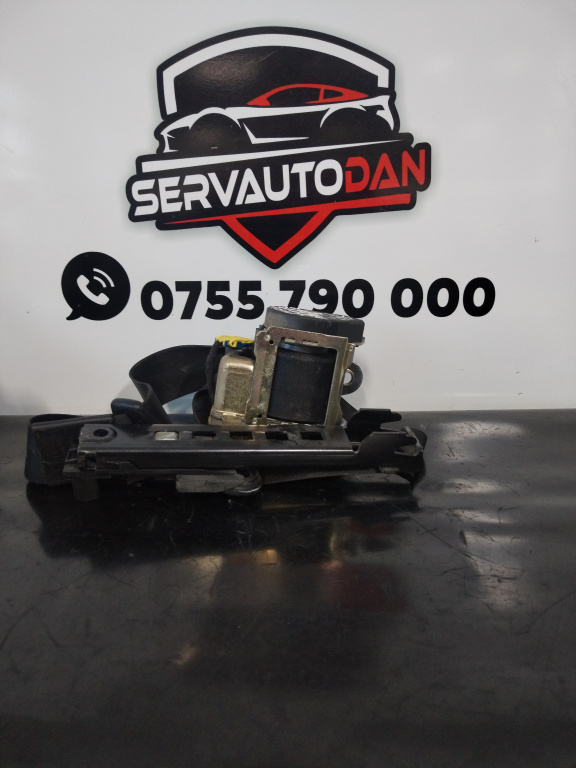 Centura dreapta fata Audi A3 (2003-2008) [8P1] 2.0 Motorina 2005, 8P3857706B