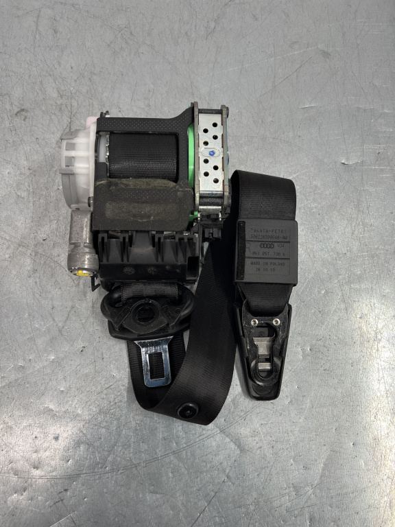 Centura dreapta fata Audi A4 B8 Avant 2.0 TDI DPF Multitronic, 143cp sedan 2010 (8K1857706K)