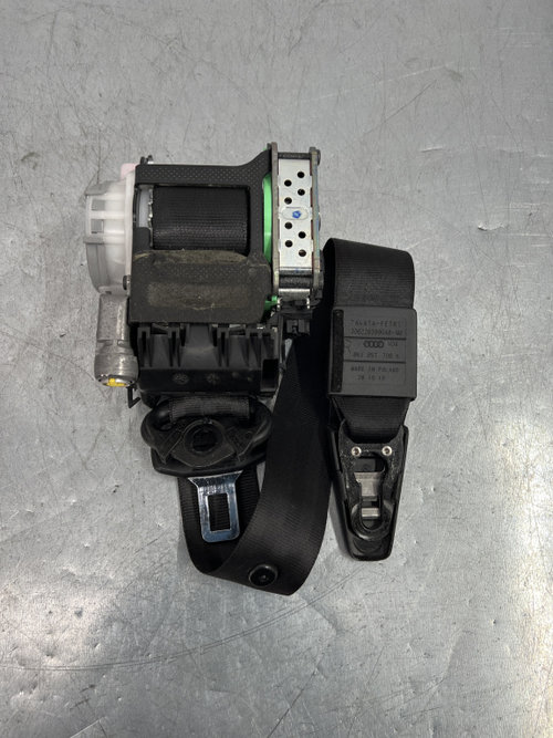 Centura dreapta fata Audi A4 B8 Avant 2.0 TDI DPF Multitronic, 143cp sedan 2010 (8K1857706K)