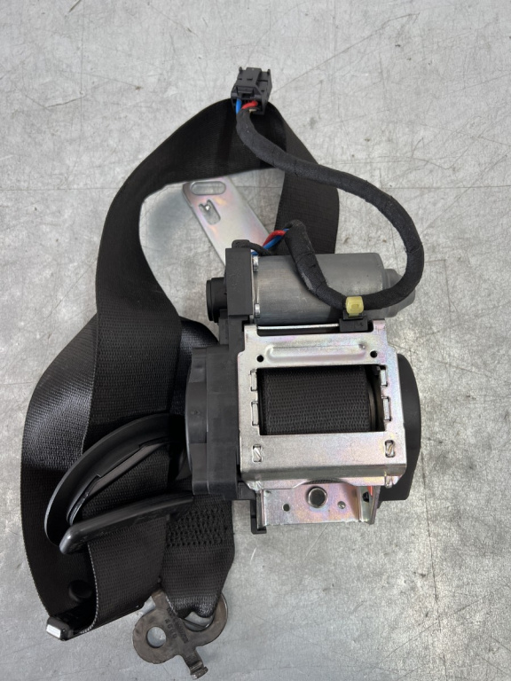 Centura dreapta fata BMW F01 730d Steptronic, 245cp sedan 2011 (609315700)