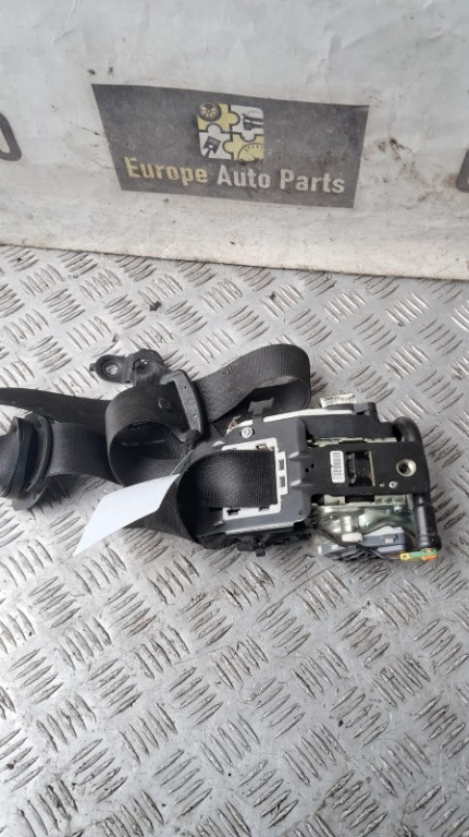 Centura dreapta fata Mercedes E-Class 200 CDI S212 W212 cod A2128608685