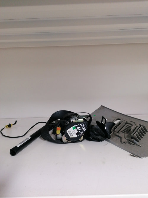 Centura dreapta fata Opel Astra J (2009-2012) 1.7 Motorina 2012