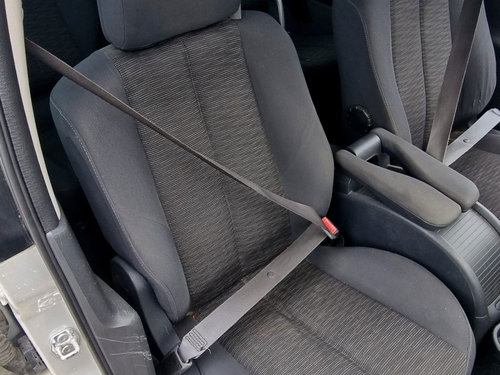 Centura dreapta fata Renault Scenic 2 [Fabr 2003-2008] 1.5 DCI K9K734 76KW / 103CP