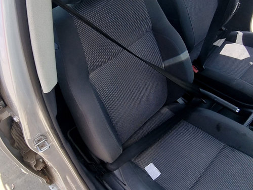 Centura dreapta fata Volkswagen Polo (9N) [Fabr 2001-2008] 1.2 Benz AZQ 47KW / 64CP
