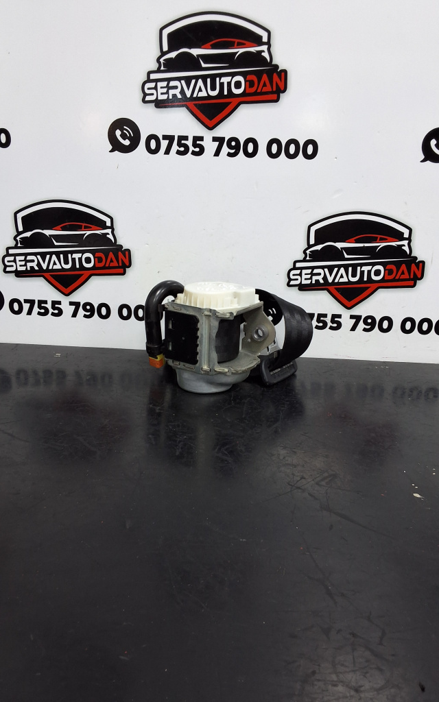 Centura dreapta spate Audi A4 (2015-2019) [8W2, B9] 2.0 Motorina 2016, COMBI / 8W0857806B