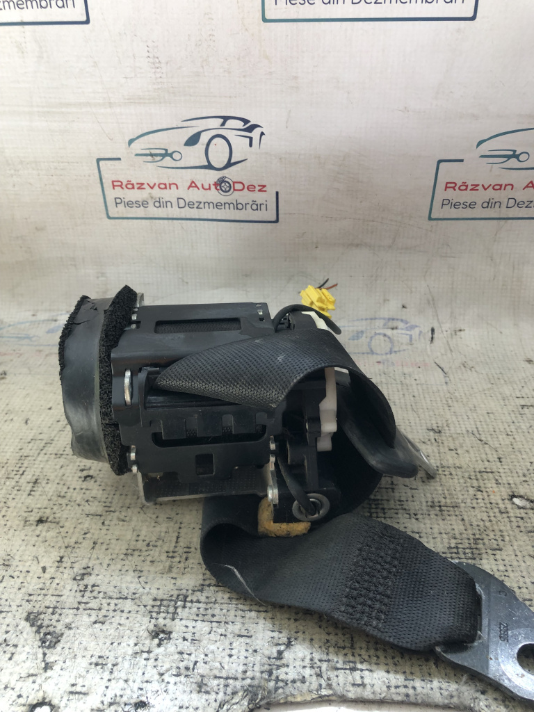 Centura dreapta spate cu capsa Mercedes C-Class W204 2012