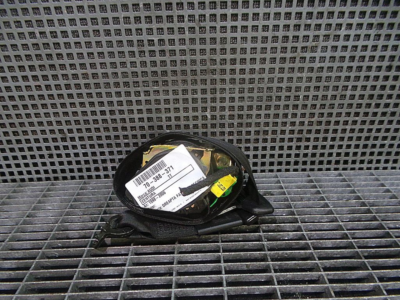 CENTURA FATA DREAPTA AUDI TT - - (1998 2006)