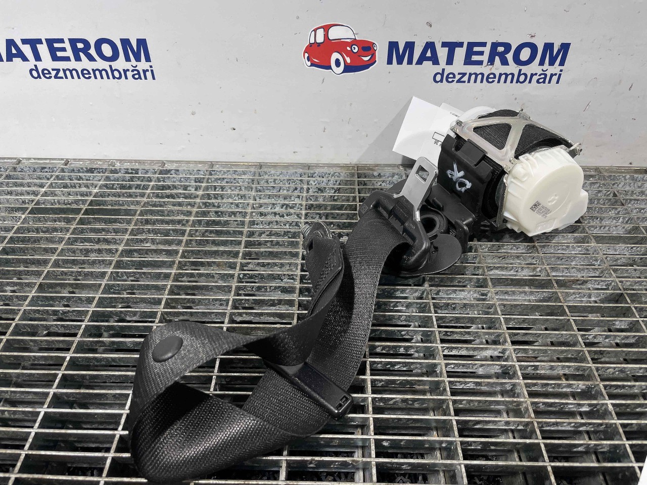 CENTURA FATA DREAPTA BMW SERIA 4 F 36 - - (2017 2021)