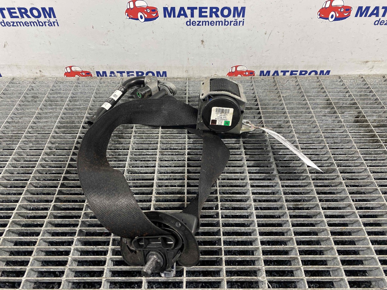 CENTURA FATA DREAPTA BMW SERIA 5 F 10 - 