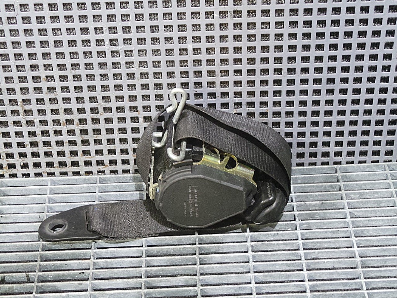 CENTURA FATA DREAPTA FORD FOCUS - - (2001 2004)