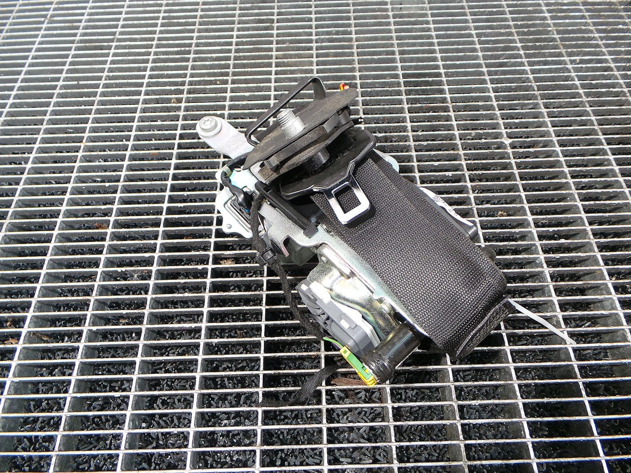 CENTURA FATA DREAPTA MERCEDES E-CLASS E-CLASS 2.2 CDI - (2009 2013)