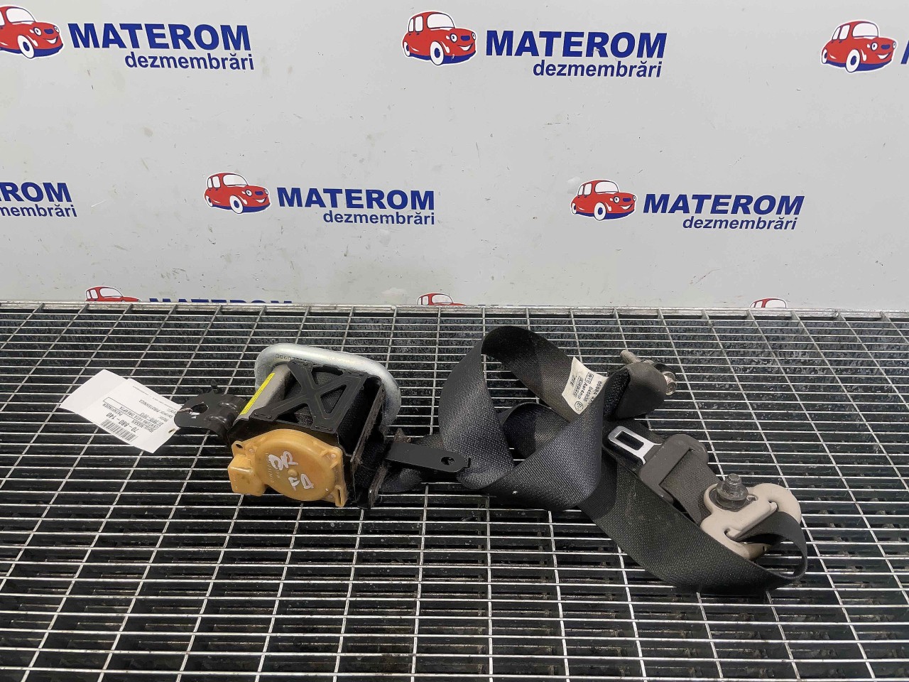 CENTURA FATA DREAPTA NISSAN PATHFINDER -