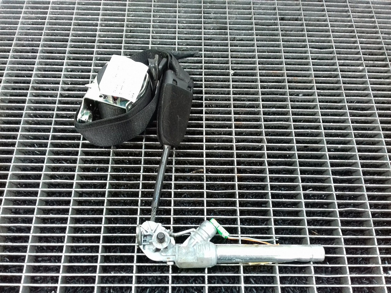 CENTURA FATA DREAPTA OPEL CORSA D CORSA D - - (2006 2011)