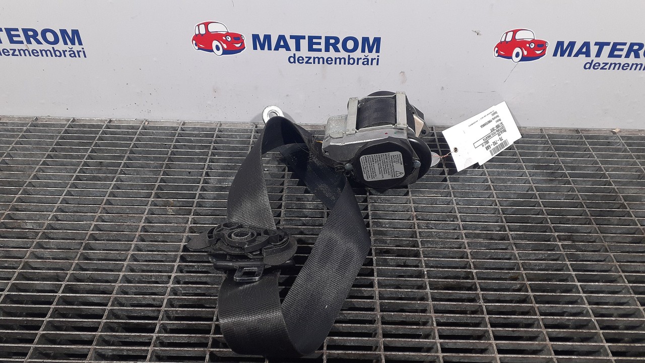 CENTURA FATA DREAPTA VW GOLF VI - - (2008 2012)