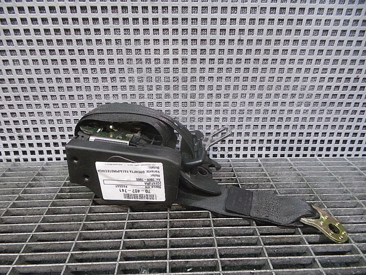 CENTURA FATA DREAPTA VW PASSAT - - (2000 2004)
