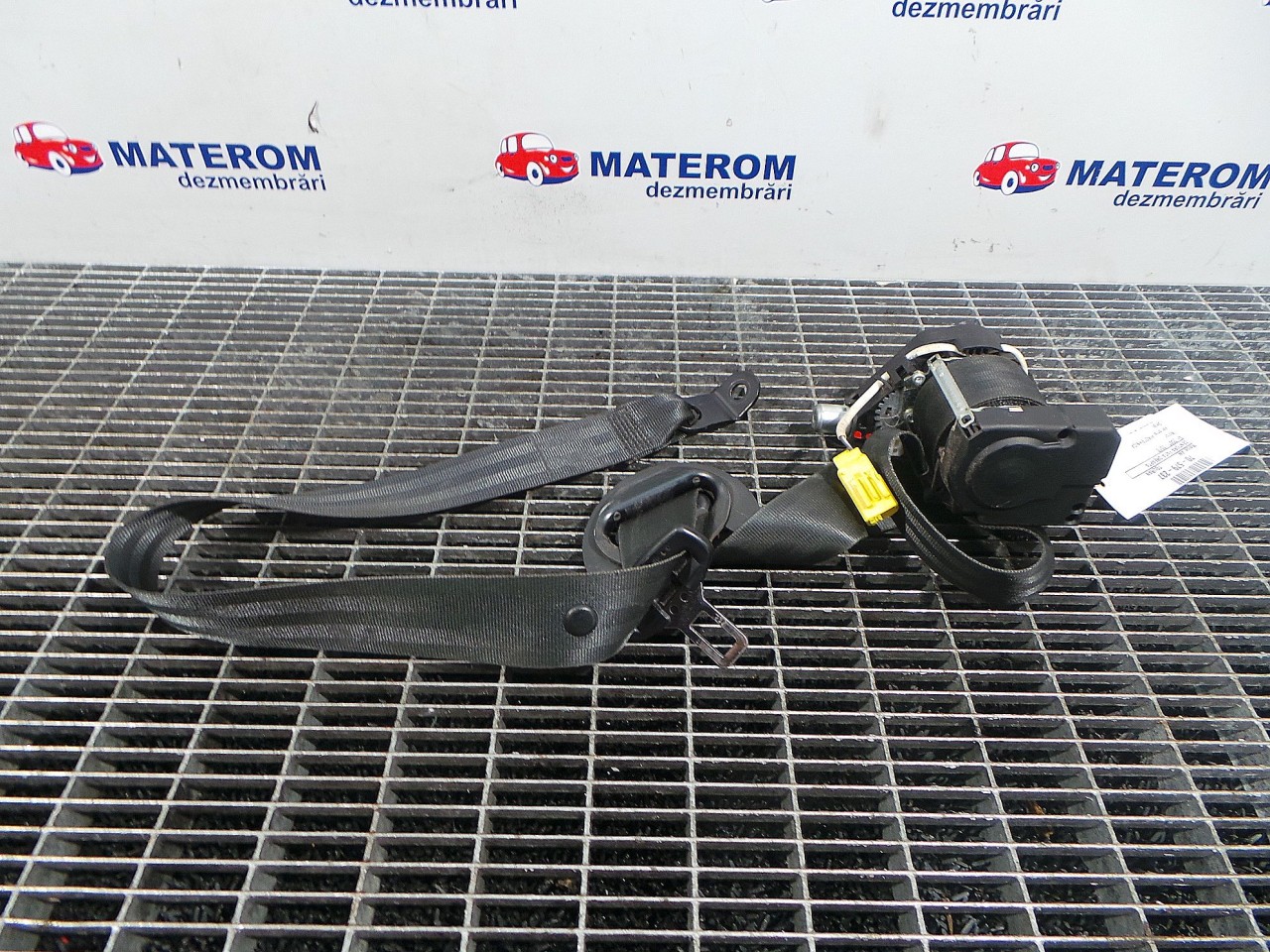 CENTURA FATA DREAPTA VW TOURAN TOURAN - - (2007 2010)