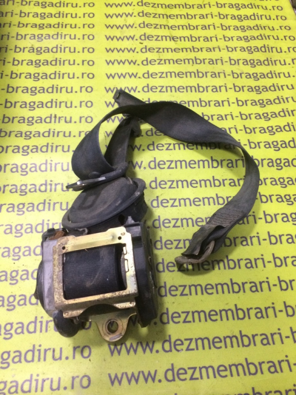 Centura siguranta dreapta fata Audi A8 D2/4D [1994 - 1999] Sedan 4-usi 2.8 tiptronic (193 hp)