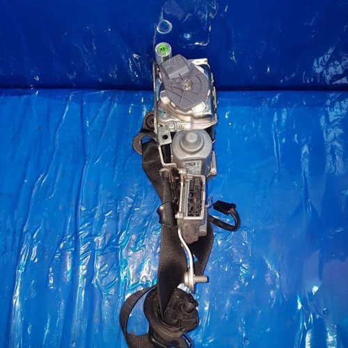 Centura siguranta dreapta fata cod 615275000 mercedes c-classe w204