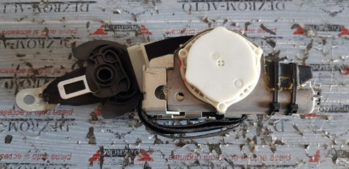 Centura siguranta dreapta fata VW Jetta IV cod 5C6857706B