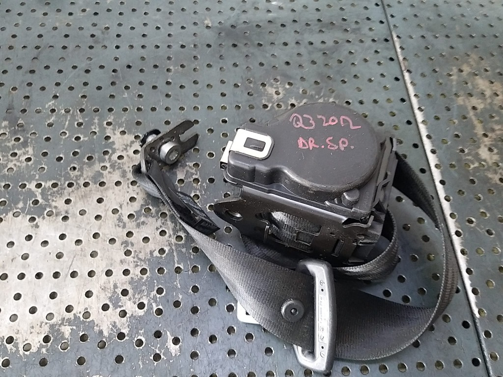 Centura siguranta dreapta spate audi q3 8u 8u0857805