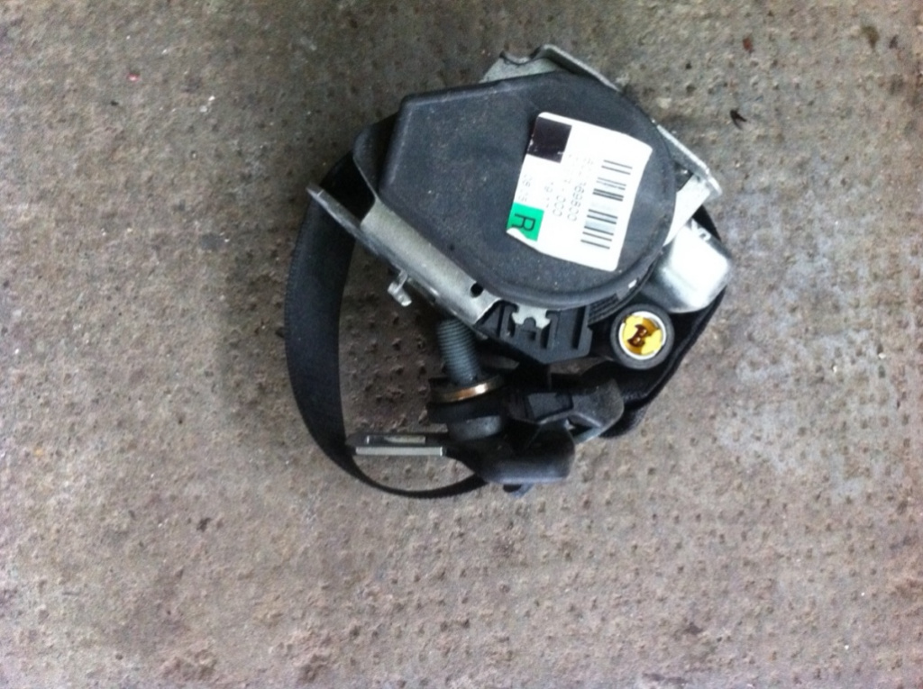 Centura siguranta dreapta spate Mercedes-Benz A-Class W169 [2004 - 2008] Hatchback 5-usi A 180 CDI Autotronic (109 hp) 200 CDI