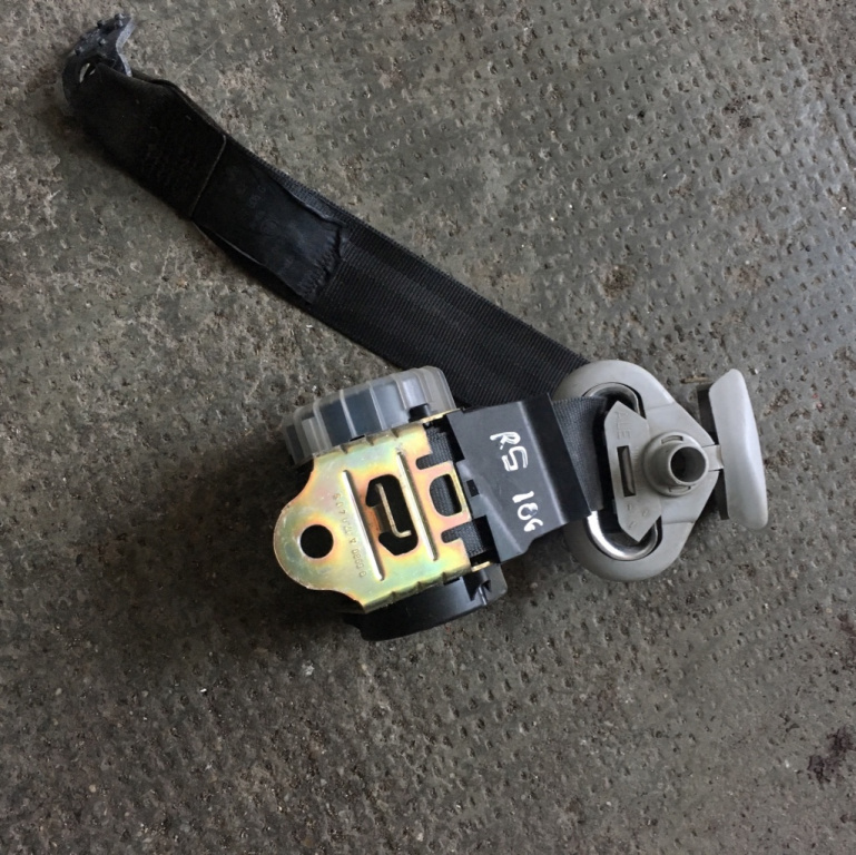 Centura siguranta dreapta spate Volkswagen VW Golf 4 [1997 - 2006] Hatchback 5-usi 1.4 MT (75 hp) (1J1) 16V