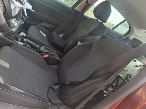 Centura siguranta spate centru 888508007R Renault Megane 4 Sedan Facelift 1.3 TCE H5H-E490