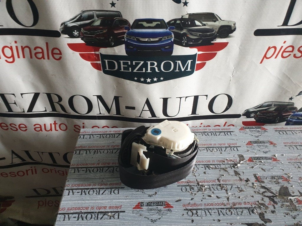 Centura siguranta stanga fata VW Jetta 4 cod piesa : 5C6857705A