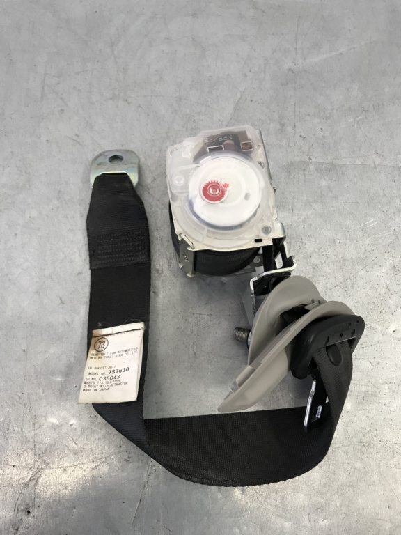 Centura spate Lexus CT 200h sedan 2012 (7S7630)