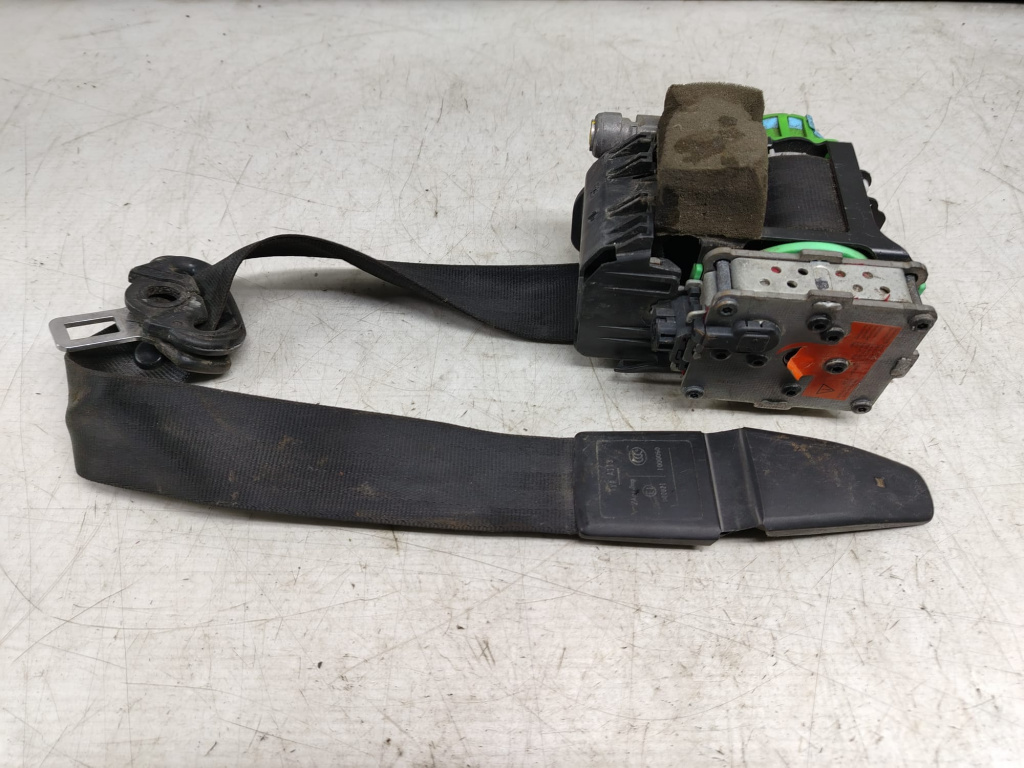 Centura stanga fata 8k1857705j Audi A4 B8/8K [2007 - 2011]